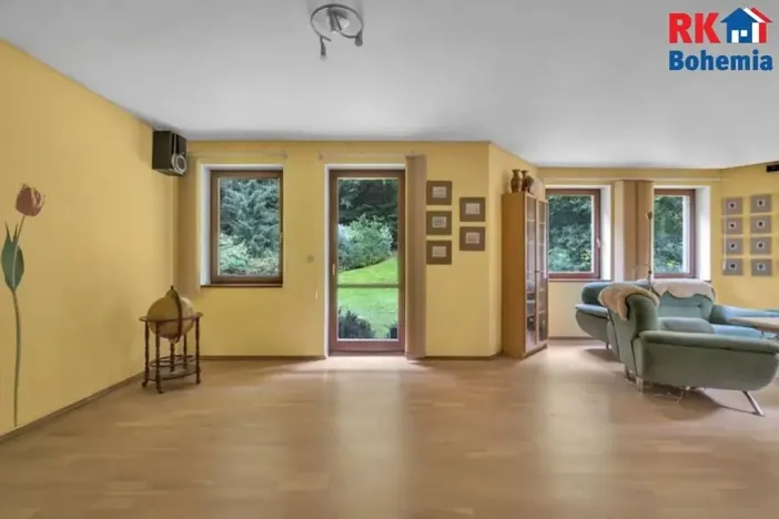 Prodej rodinného domu, Hrdlořezy, 400 m2