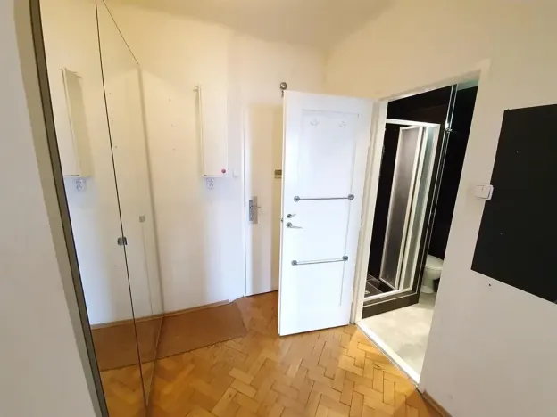 Pronájem bytu 1+1, Praha - Holešovice, Bubenská, 34 m2