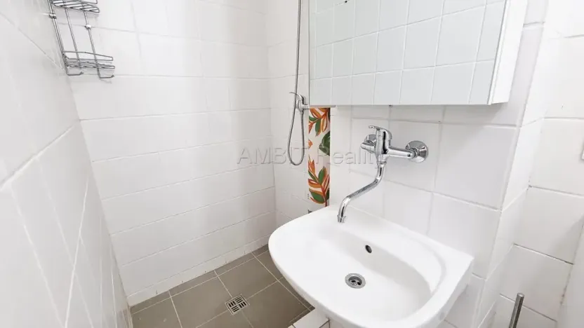 Pronájem bytu 1+kk, Praha - Hloubětín, Šestajovická, 30 m2