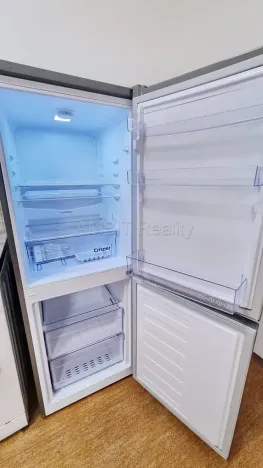 Pronájem bytu 1+kk, Praha - Hloubětín, Šestajovická, 30 m2