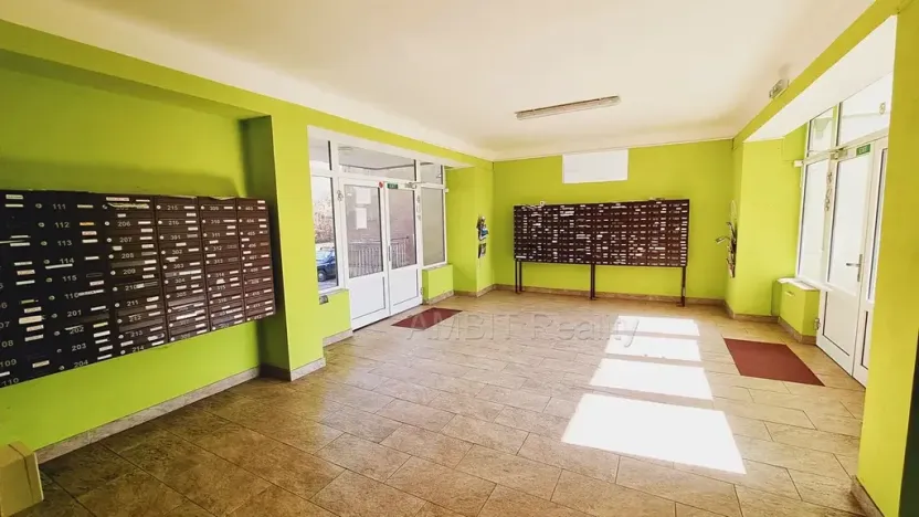 Pronájem bytu 1+kk, Praha - Hloubětín, Šestajovická, 30 m2