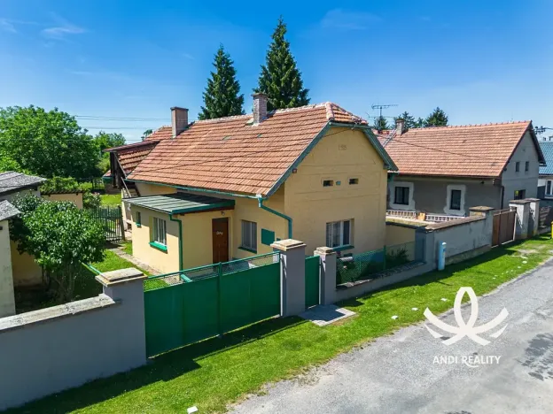 Prodej rodinného domu, Břežany II, 100 m2
