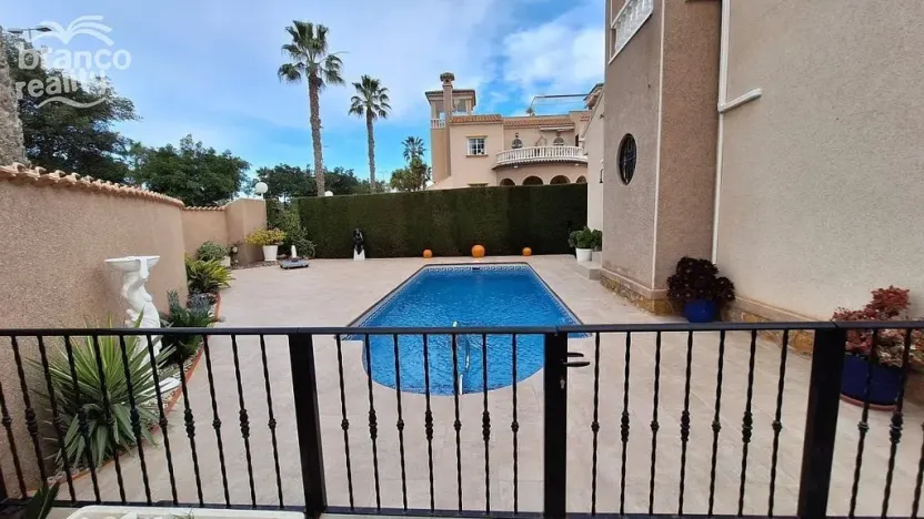 Prodej rodinného domu, Guardamar del Segura, Alicante, Španělsko, 92 m2