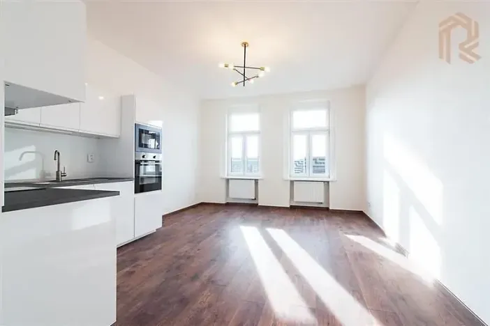 Pronájem bytu 1+kk, Praha - Holešovice, Plynární, 31 m2