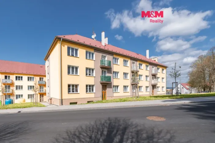 Prodej bytu 2+1, Plesná, 5. května, 50 m2