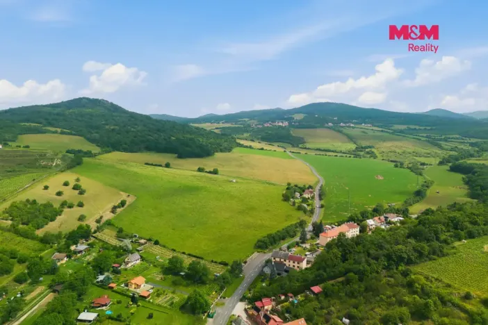 Prodej restaurace, Velké Žernoseky, 438 m2