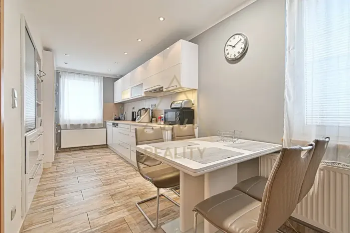 Prodej rodinného domu, Hřebeč, nám. Draha, 150 m2
