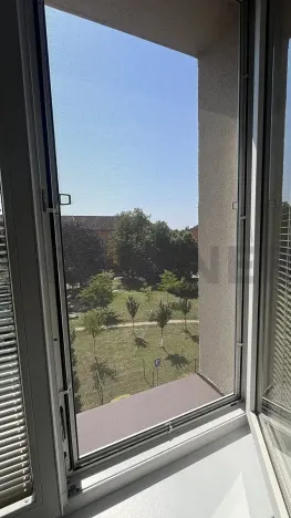 Pronájem bytu 2+1, Pardubice, Benešovo náměstí, 52 m2