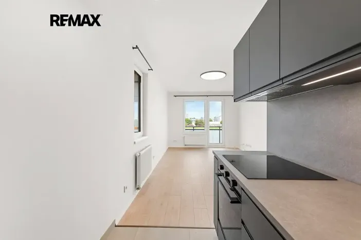 Pronájem bytu 2+kk, Praha - Strašnice, Strančická, 48 m2