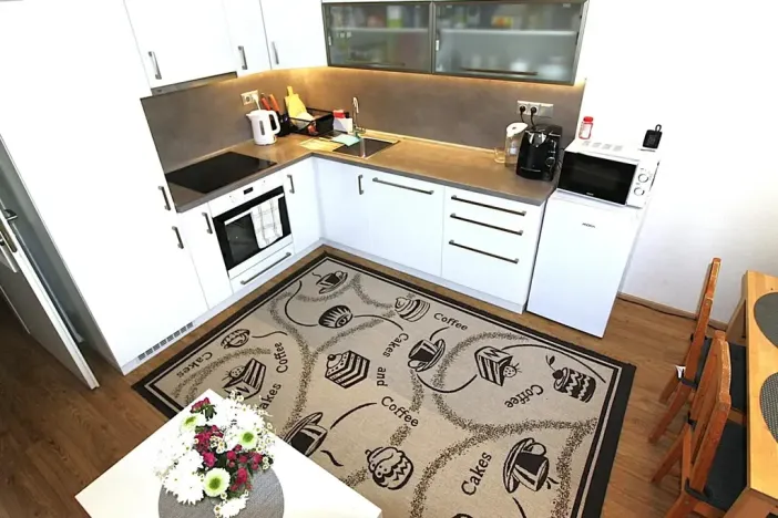 Pronájem bytu 2+kk, Praha - Troja, Hnězdenská, 46 m2
