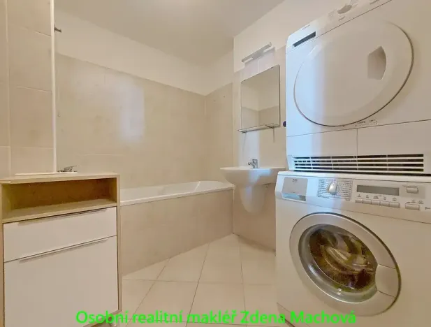 Pronájem bytu 2+kk, Praha - Strašnice, Gutova, 55 m2
