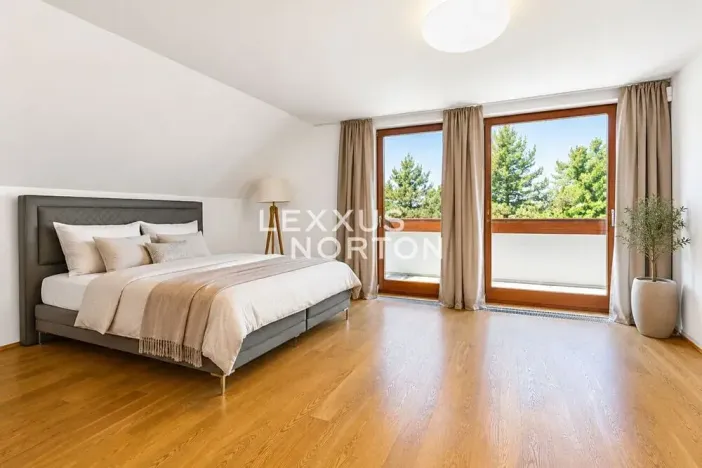 Prodej rodinného domu, Zvole, Hlavní, 378 m2
