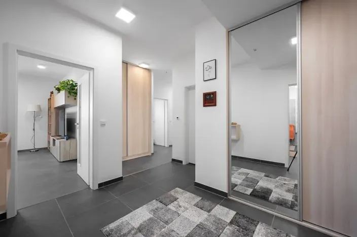 Prodej bytu 4+kk, Znojmo, Třešňová, 166 m2