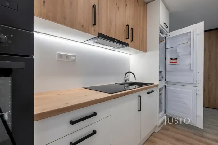 Pronájem bytu 2+1, Zlín, L. Váchy, 54 m2