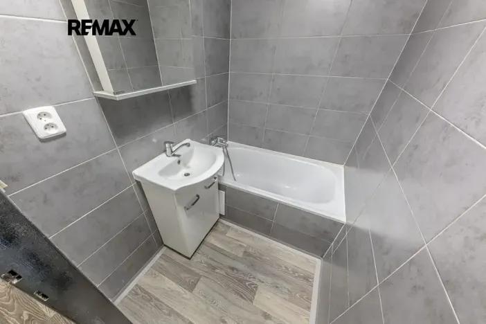 Prodej bytu 2+kk, Praha - Modřany, Mádrova, 44 m2