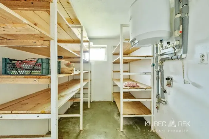 Prodej obchodního prostoru, Tábor, Jihlavská, 330 m2