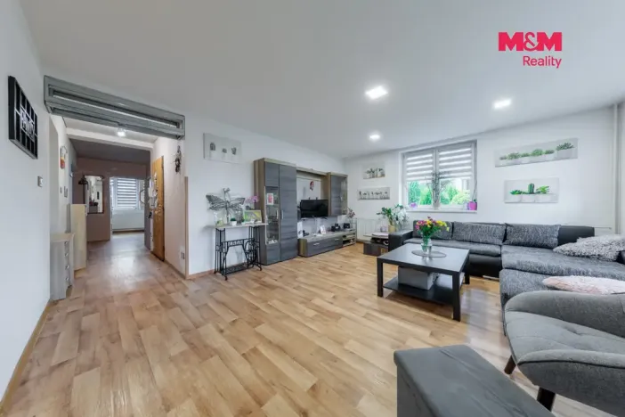 Prodej činžovního domu, Karlovy Vary - Dvory, V Lučinách, 330 m2