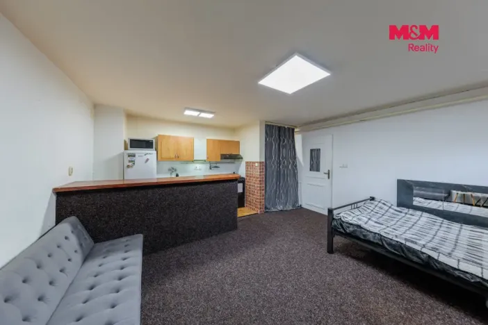 Prodej činžovního domu, Karlovy Vary - Dvory, V Lučinách, 330 m2