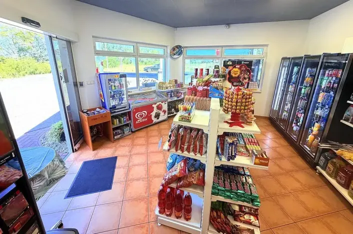 Prodej obchodního prostoru, Kly, 45 m2