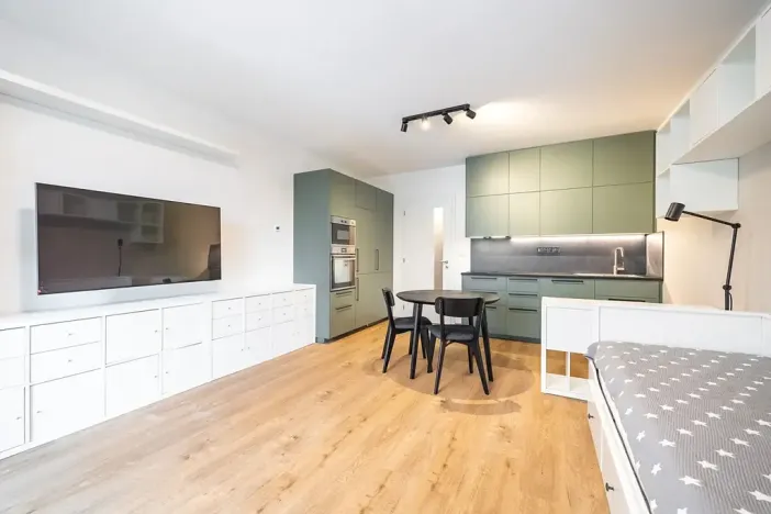 Prodej bytu 1+kk, Praha, Milánská, 31 m2