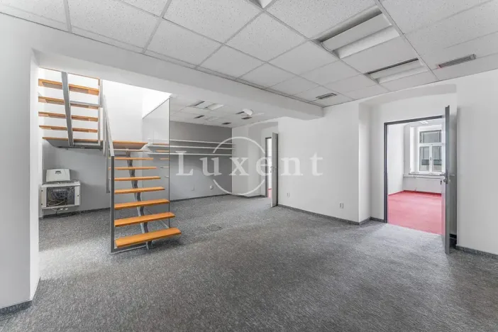 Prodej činžovního domu, Praha - Nové Město, Na bojišti, 805 m2