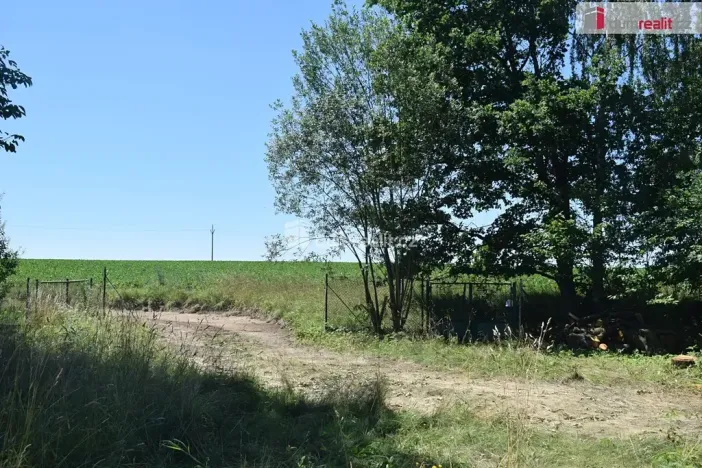 Prodej pozemku pro bydlení, Loukovec, 909 m2