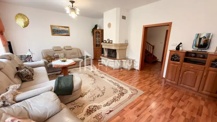 Prodej rodinného domu, Praha - Lysolaje, Nad Helmrovkou, 300 m2