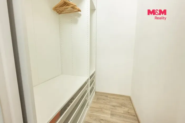 Prodej bytu 2+1, Kladno - Kročehlavy, Obránců míru, 53 m2