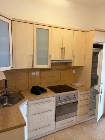Pronájem bytu 2+kk, Praha - Smíchov, Holečkova, 45 m2