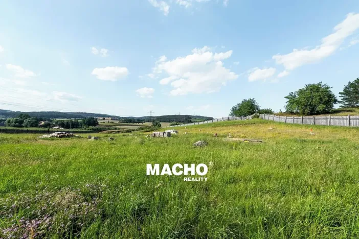 Prodej komerčního pozemku, Drevníky, 8640 m2
