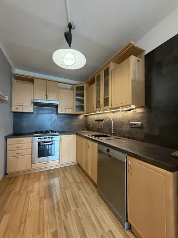 Pronájem bytu 3+kk, Praha - Petrovice, Rezlerova, 63 m2