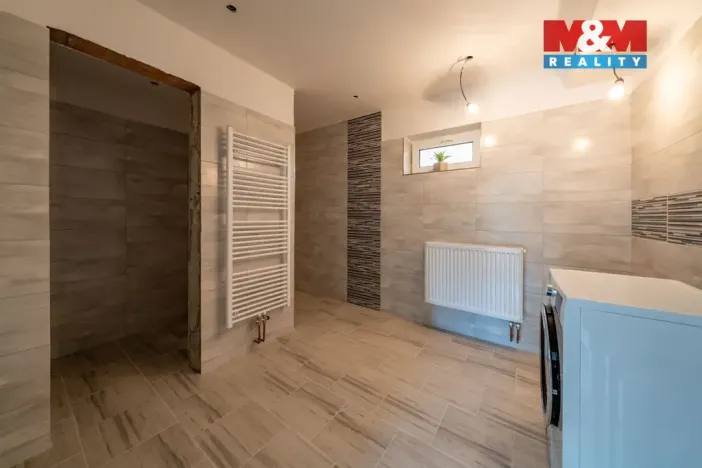Prodej činžovního domu, Janov nad Nisou - Loučná nad Nisou, 340 m2