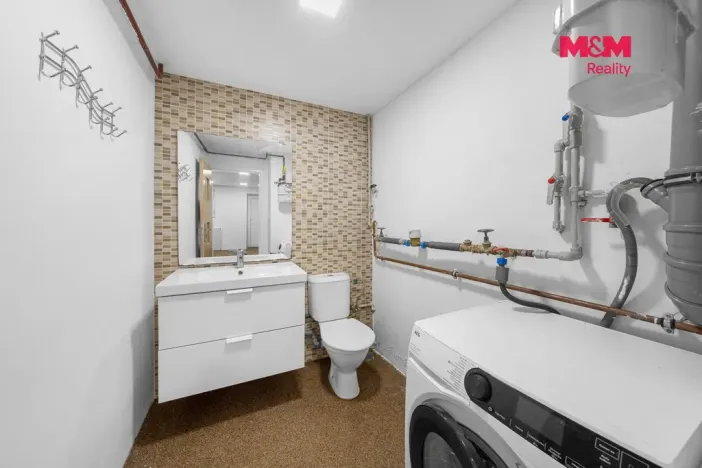 Prodej rodinného domu, Chlumec, Chlumecká, 260 m2