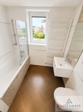 Prodej bytu 2+kk, Praha - Pitkovice, Lošáková, 87 m2