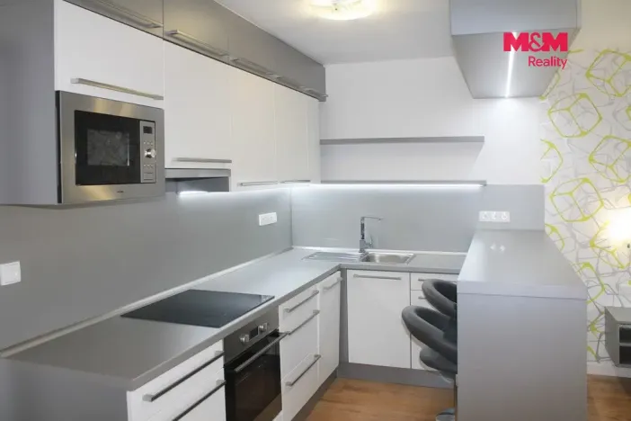 Pronájem bytu 1+kk, Ústí nad Labem - Všebořice, Spartakiádní, 31 m2