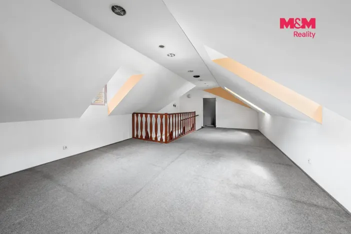 Prodej rodinného domu, Kadaň, Boženy Němcové, 500 m2
