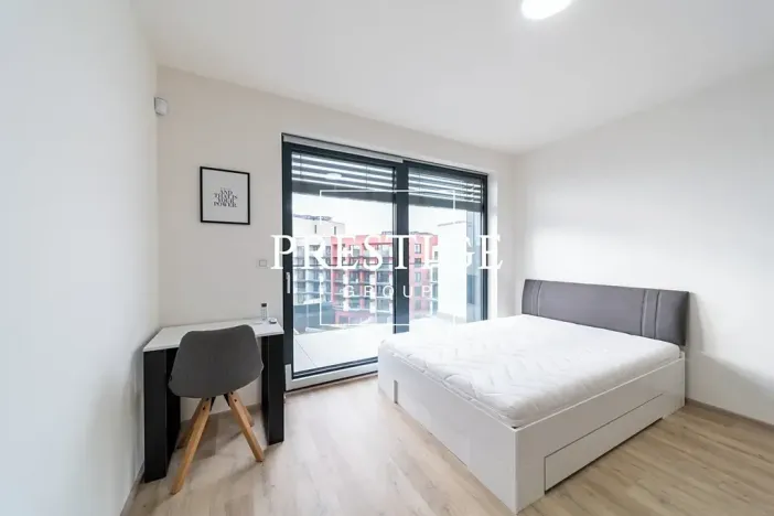 Pronájem bytu 1+kk, Praha - Žižkov, Šrámkové, 36 m2