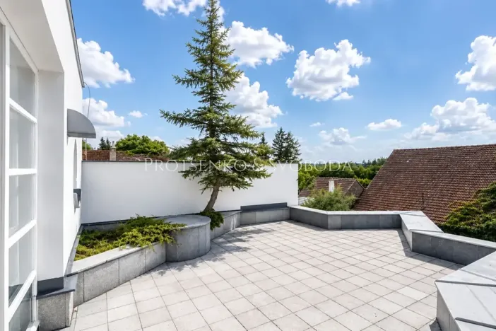 Prodej vily, Křižanov, Benešovo náměstí, 530 m2