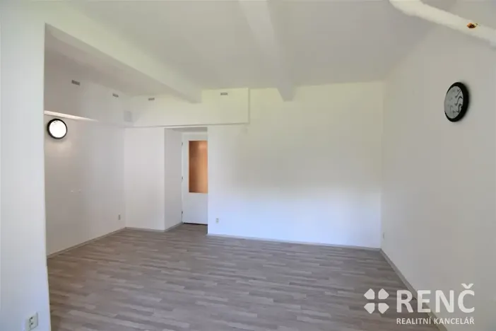 Pronájem bytu 2+kk, Brno, Staňkova, 43 m2