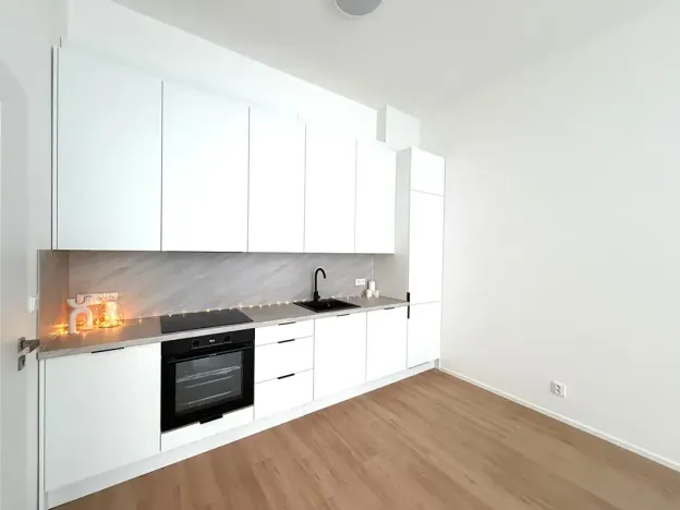 Pronájem bytu 2+kk, Brno, třída Generála Píky, 84 m2