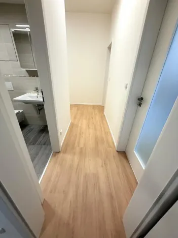 Pronájem kanceláře, Brno - Černá Pole, třída Generála Píky, 84 m2