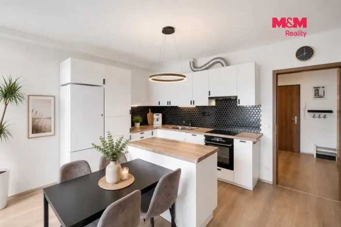 Prodej bytu 2+kk, Beroun - Beroun-Město, Nepilova, 66 m2