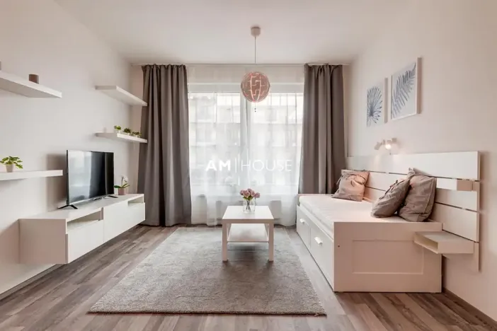 Pronájem bytu 1+1, Praha - Strašnice, Zvěřinova, 37 m2