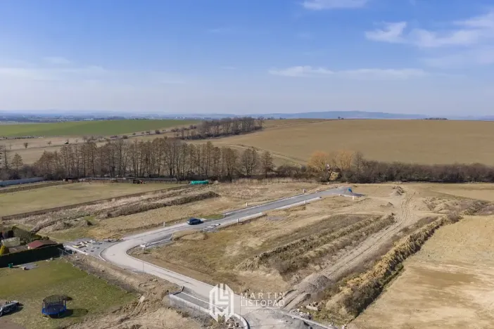 Prodej pozemku pro bydlení, Komárov, 744 m2