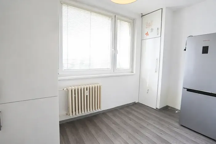 Pronájem bytu 3+1, Praha - Letňany, Bukovecká, 76 m2