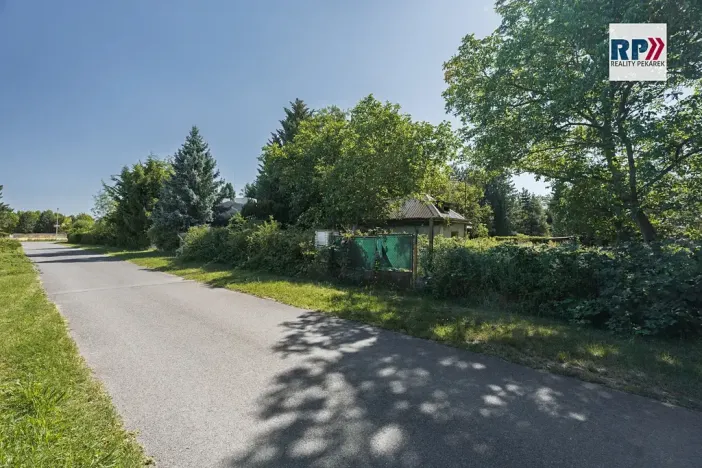 Prodej pozemku pro bydlení, Praha - Klánovice, Malšovická, 1147 m2