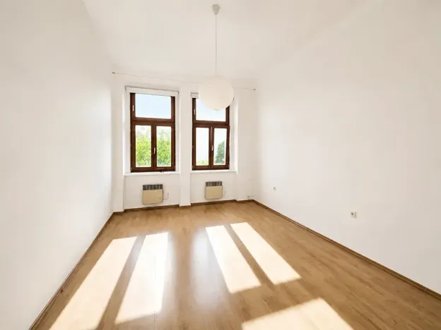 Pronájem bytu 1+kk, Praha - Holešovice, Na Maninách, 30 m2