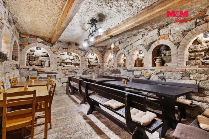 Prodej obchodního prostoru, Jablonec nad Nisou, Komenského, 600 m2