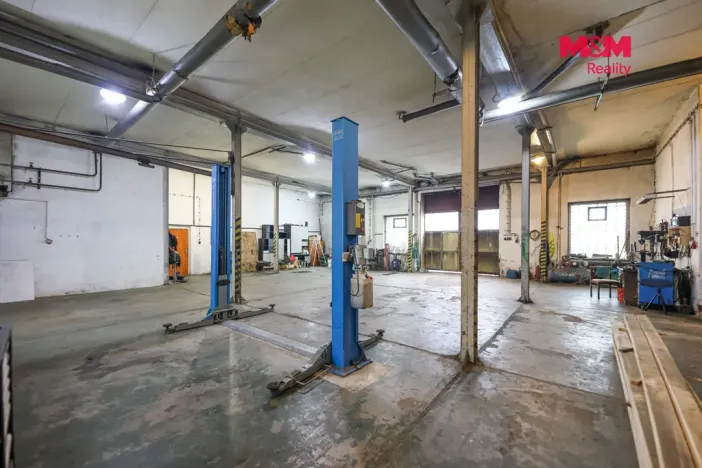 Prodej výrobních prostor, Černošín, 1100 m2