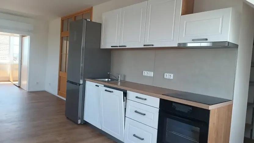 Pronájem bytu 3+kk, Praha - Kobylisy, Klíčanská, 93 m2